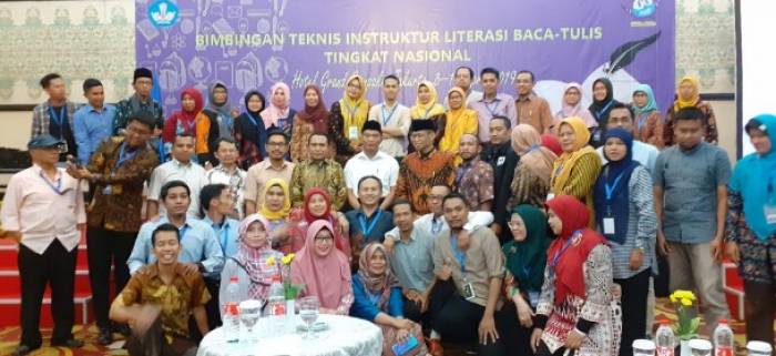 ALUMNI FKIP UNIMUDA TERPILIH MENJADI INSTRUKTUR NASIONAL LITERASI BACA TULIS