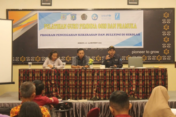 CEGAH KEKERASAN DAN BULLYING DI SEKOLAH, UNIMUDA-UNICEF ADAKAN PELATIHAN BAGI 53 GURU PEMBINA PRAMUKA DAN OSIS KABUPATEN DAN KOTA SORONG