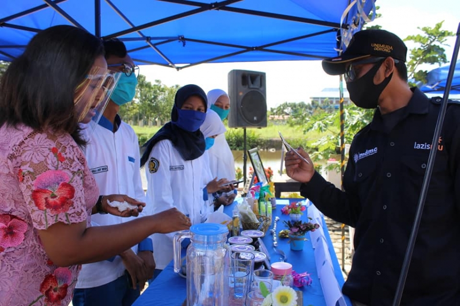 DEKAN FKIP BESERTA JAJARANNYA HADIRI PAMERAN PRODUK KARYA MAHASISWA FAKULTAS SAINS DAN TEKNOLOGI
