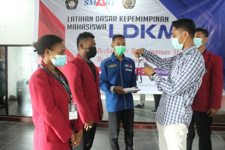 LATIHAN DASAR KEPEMIMPINAN MAHAHASISWA YANG DISELENGGARAKAN BEM FKIP, RESMI DIBUKA OLEH DEKAN