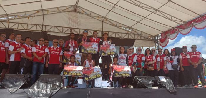MENTAL JUARA!!! 3 MEDALI HARUMKAN UNIMUDA DALAM AJANG BHAYANGKARA RUN POLDA PAPUA BARAT