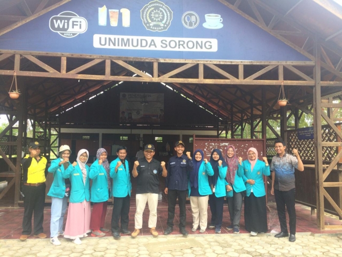 REKTOR UNIMUDA SORONG BERIKAN APRESIASI DAN MOTIVASI KEPADA PESERTA PLP - KKNDIK FKIP UM SURAKARTA